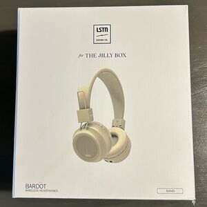 LSTN x Jilly box collab (Jillian harris subscription box) in sand